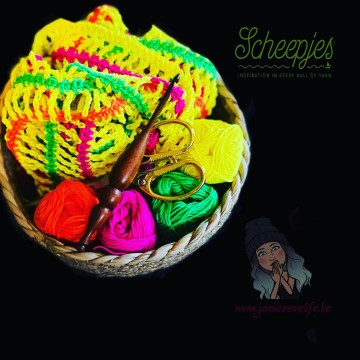 E9e6f71f 933a 4d7d b300 c6ff324a524d